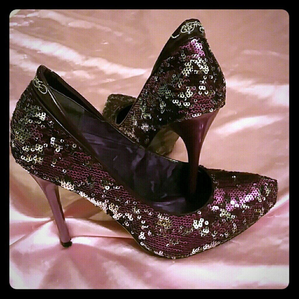 Ed Hardy pumps - Picture 1 of 4